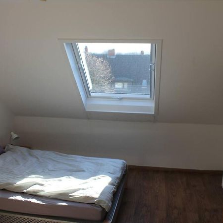 Ruhige Dachgeschosswohnung Seelze Exterior foto